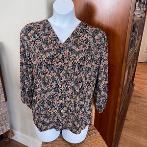 Vince Camuto Floral V-Neck Top - Black and Pink